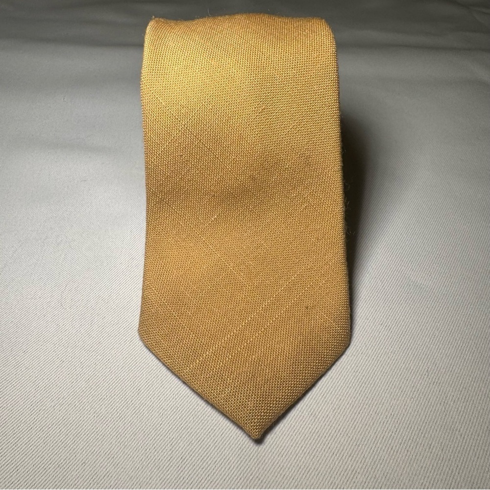Bachrach Vintage Classic Gold Men's Tie polyester/linen blend retro, preppy - Picture 2 of 7